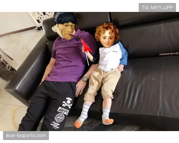 杨威家里居然有健身房，你说这娃还能偷懒？